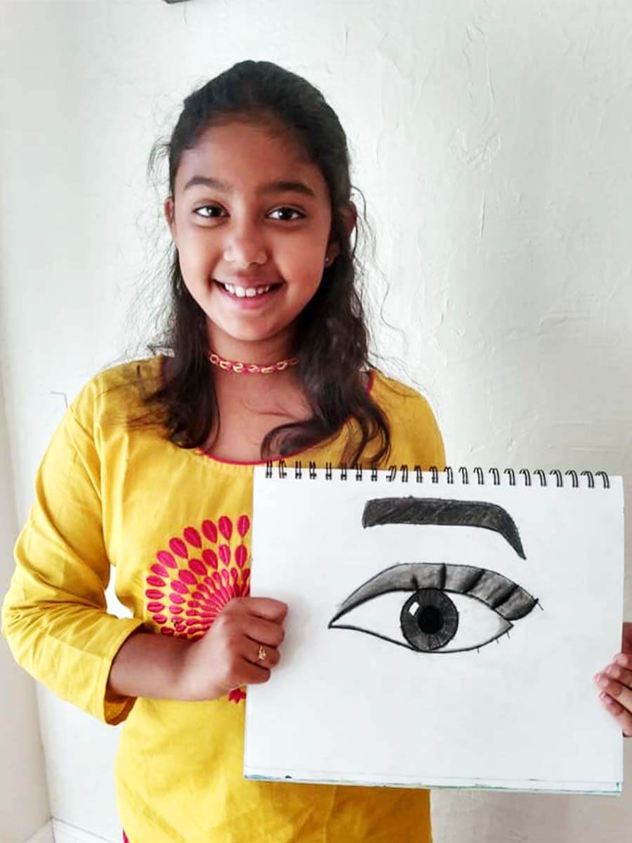 charcoal drawing art courses by Nimmys Art Classes Online